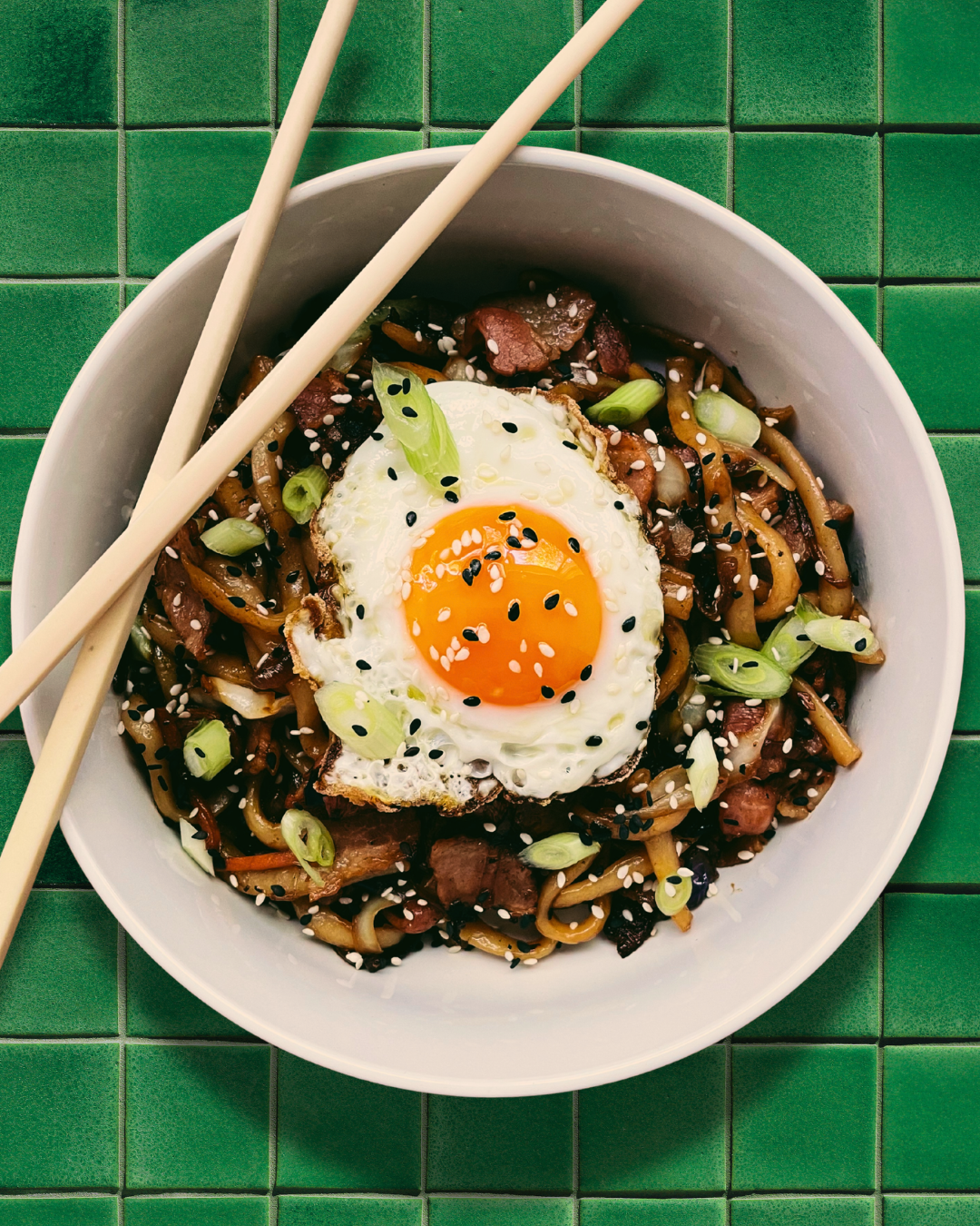 Bacon and Egg Chilli Noodles